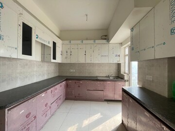 Kitchen in 3 BHK Villa at BPTP Amstoria, Sector 102 – for Rent