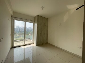 Room in 3 BHK Villa at BPTP Amstoria, Sector 102 – for Rent