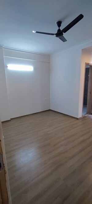 Room in 3 BHK Apartment at Pareena Coban Residences, Sector 99a – for Sale