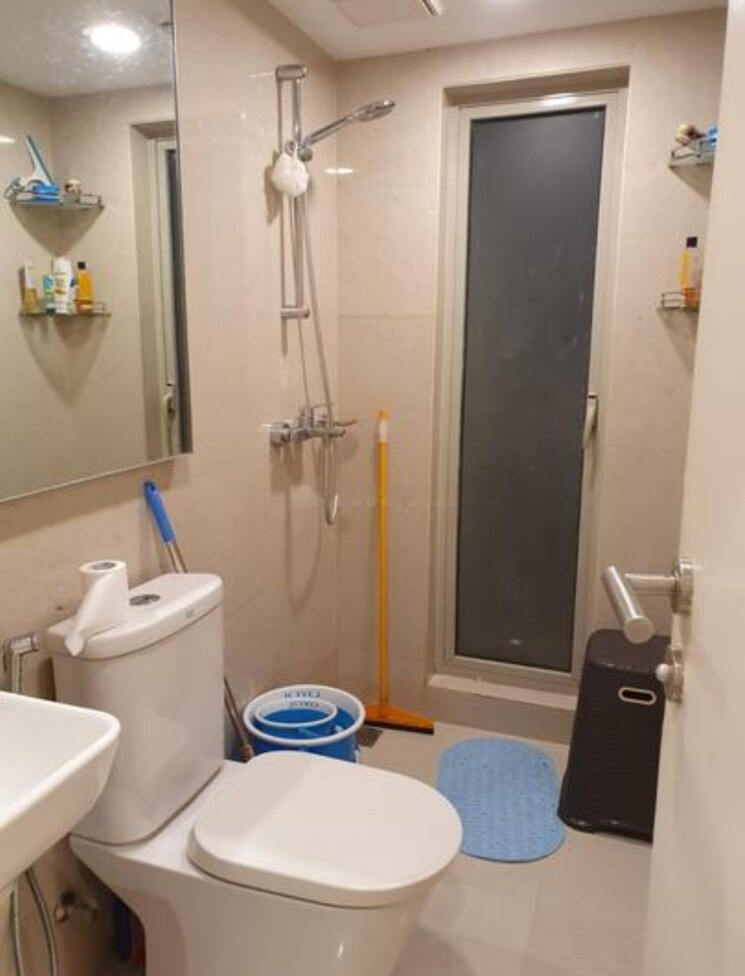 Bathroom, hiranandani-solitaire-studio-apartment 1 Bedroom 500 Sq.Ft. Apartment In Ghodbunder Road Thane 9554920