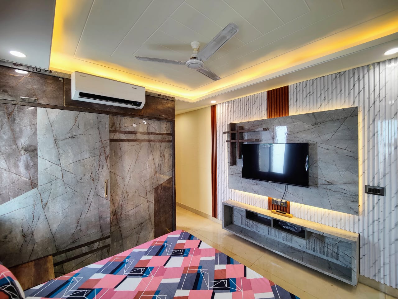 Bedroom in 2 BHK Independent House at Sector 14 – for Rent