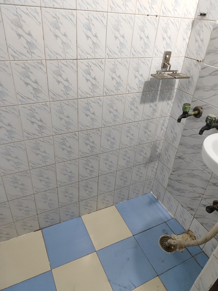 Bathroom, rwa-apartments-sector-26 1 RK 410 Sq.Ft. Apartment In Sector 26 Noida 9554962