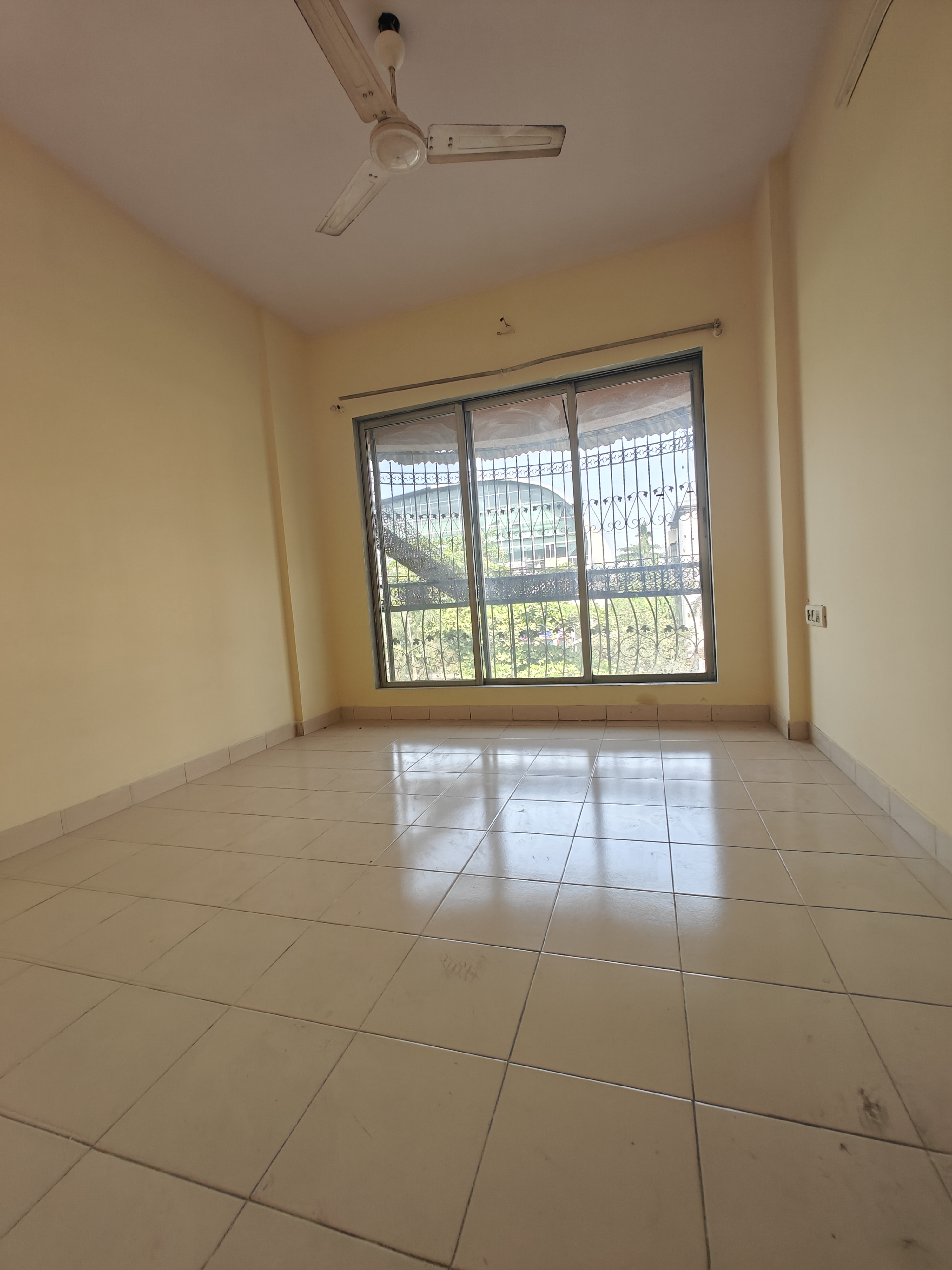 2 BHK Apartment For Rent in Safal Park