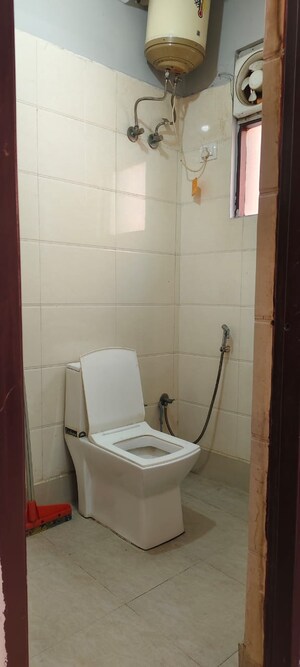 Bathroom in 1 BHK Builder Floor at Saket – for Rent