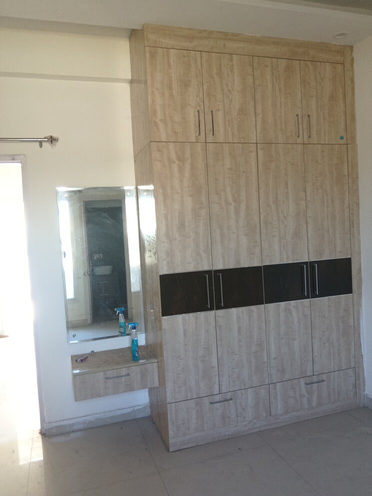 Room, dhakoli 3 Bedroom 124 Sq.Yd. Builder Floor In Dhakoli Zirakpur 9554998