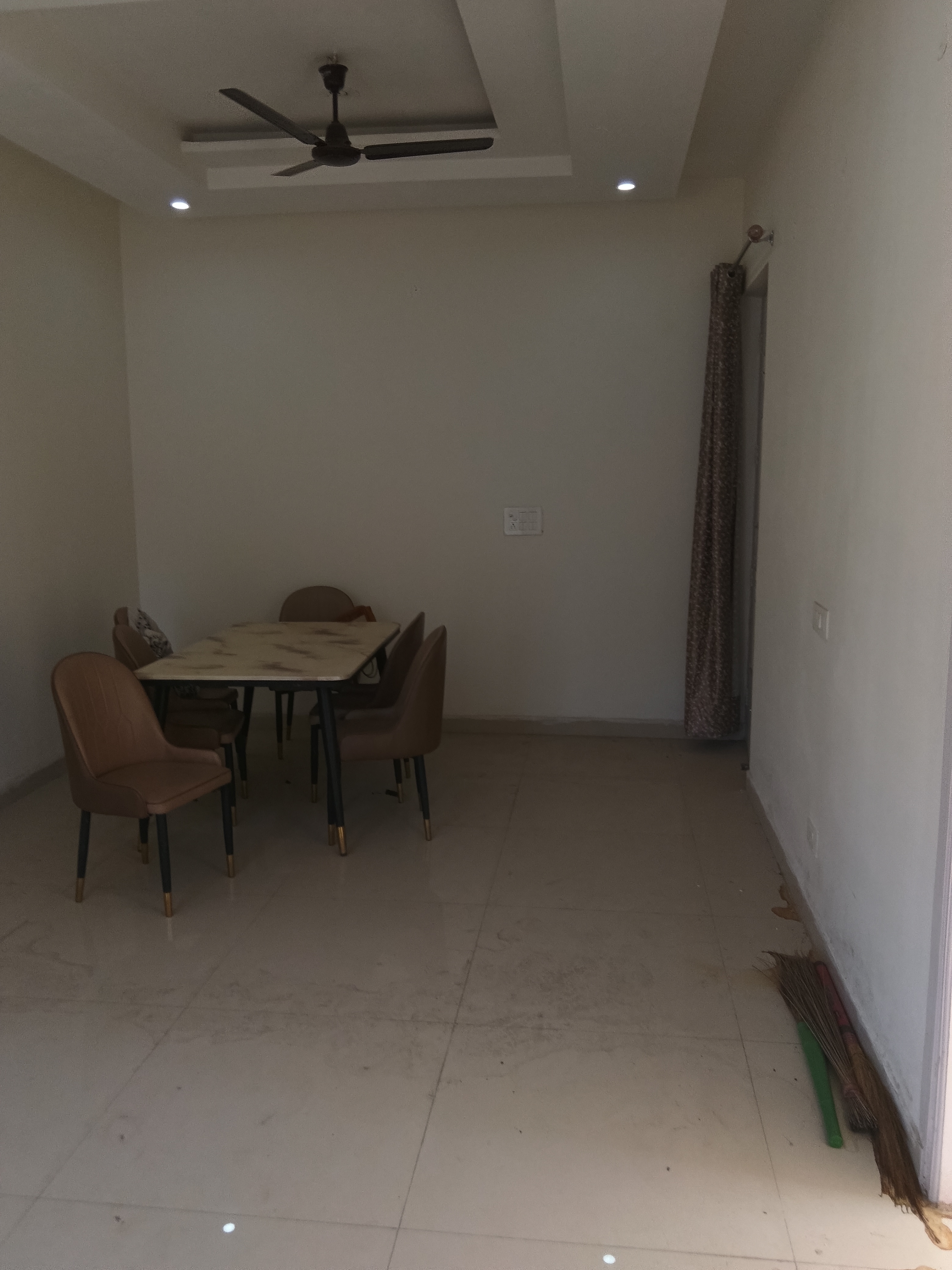 3 BHK + Servant Room Builder Floor For Rent in Dhakoli