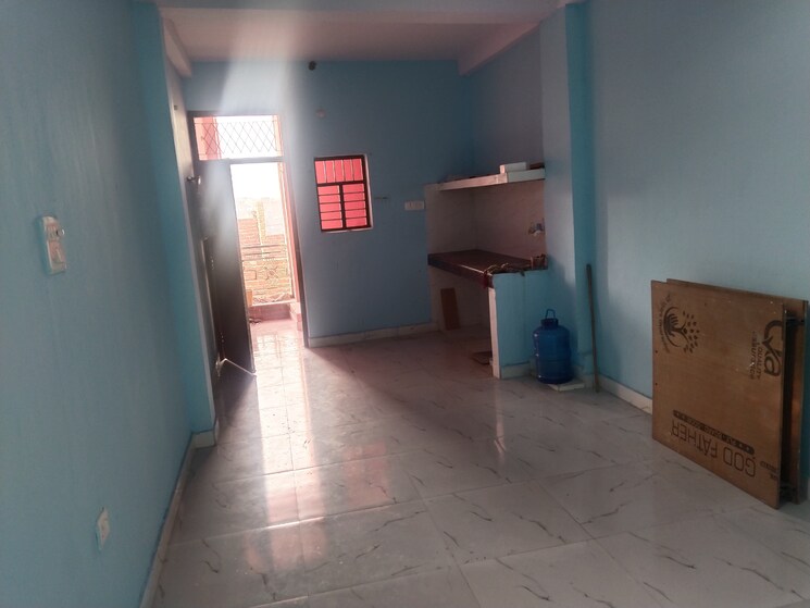 undefined, sector 62 a noida 1 Bedroom 450 Sq.Ft. Independent House In Sector 62 A Noida Noida 9555005