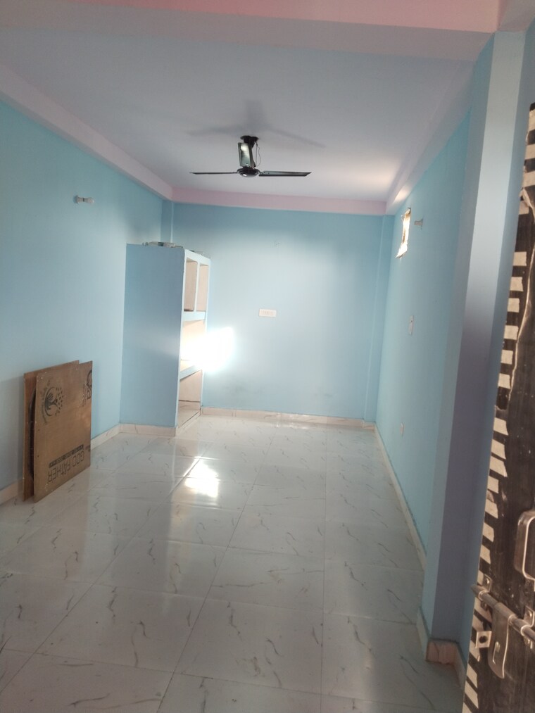 undefined, sector 62 a noida 1 Bedroom 450 Sq.Ft. Independent House In Sector 62 A Noida Noida 9555005