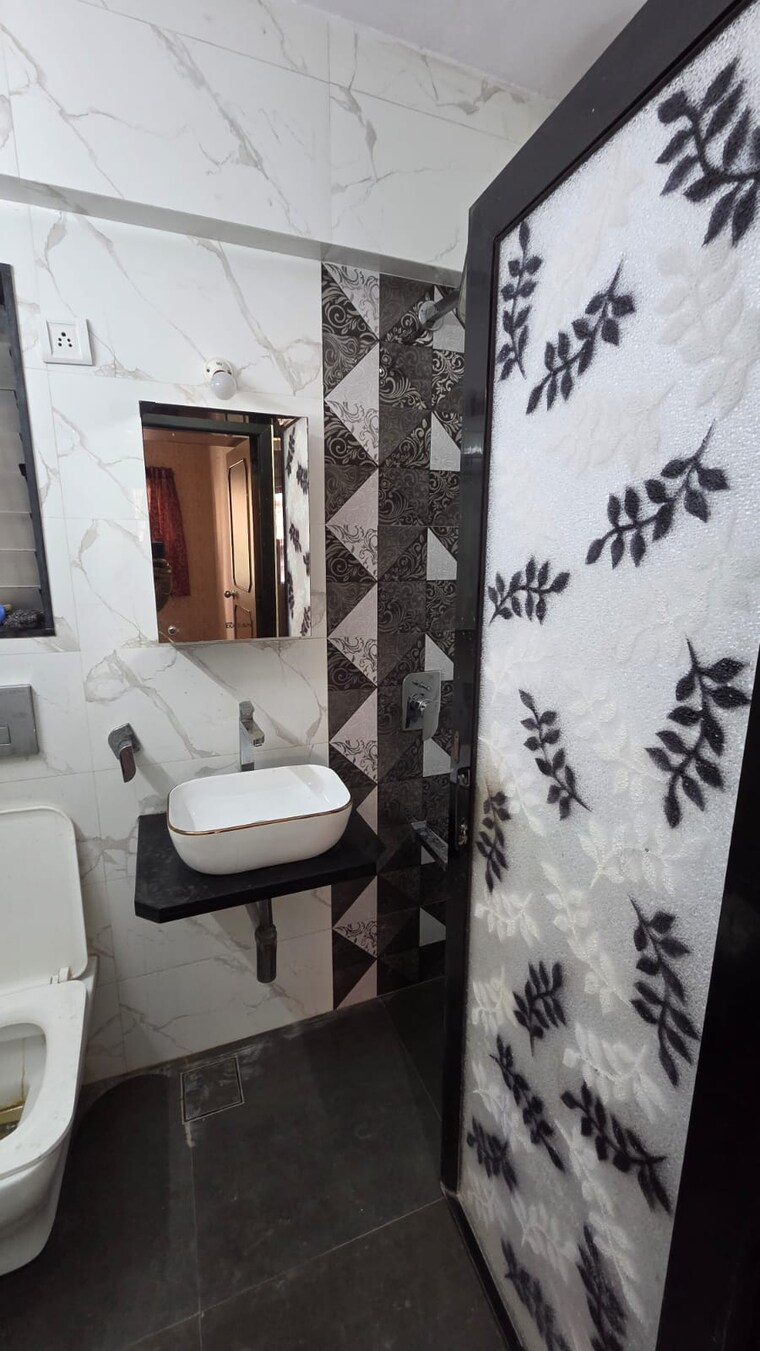 Bathroom, dheeraj-ganga 2 Bedroom 1050 Sq.Ft. Apartment In Malad West Mumbai 9555006