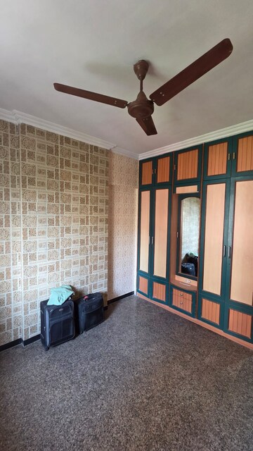 Bedroom in 2 BHK Apartment at Dheeraj Ganga, Malad West – for Rent