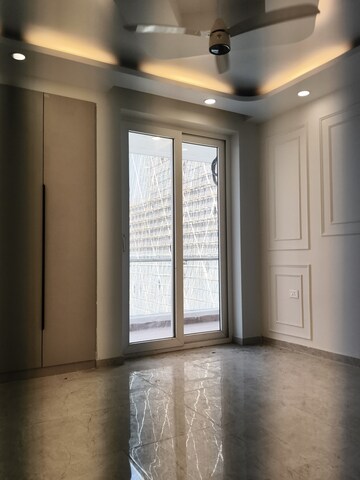 Room in 4 BHK Builder Floor at BPTP Eden Estate, Sector 81 – for Rent