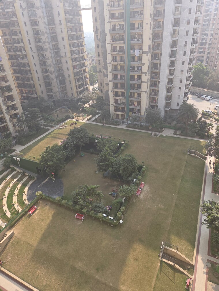  Parking, bptp-discovery-park 2 Bedroom 804 Sq.Ft. Apartment In Sector 80 Faridabad 9555032