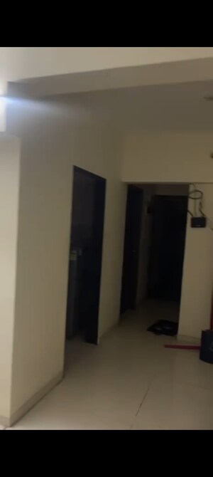 Room in 2 BHK Apartment at Accord Bindra One, Andheri East – for Rent