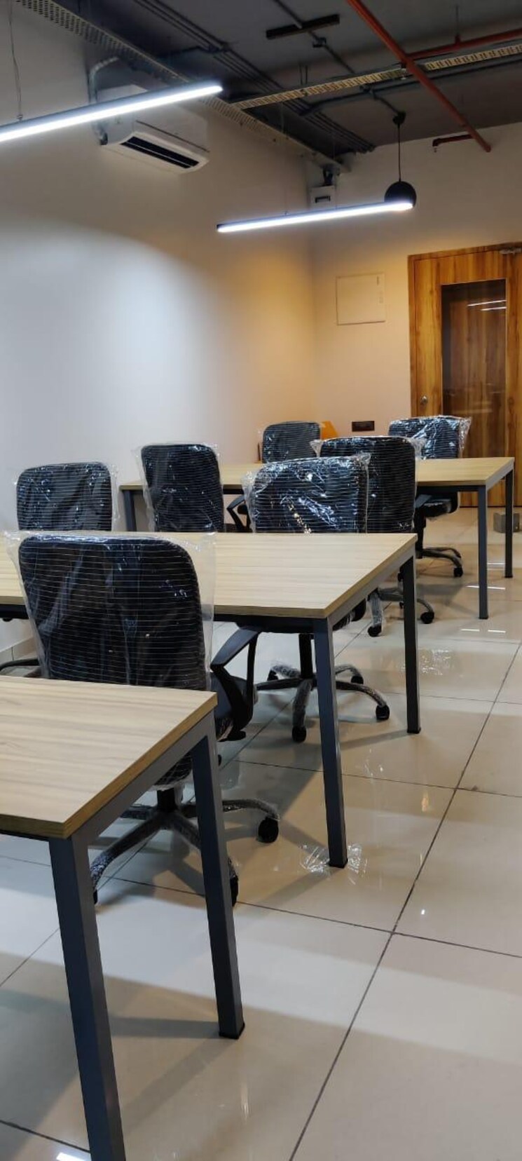 Team Area, satra-plaza Commercial Office Space 1045 Sq.Ft. In Vashi Sector 19d Navi Mumbai 9555051