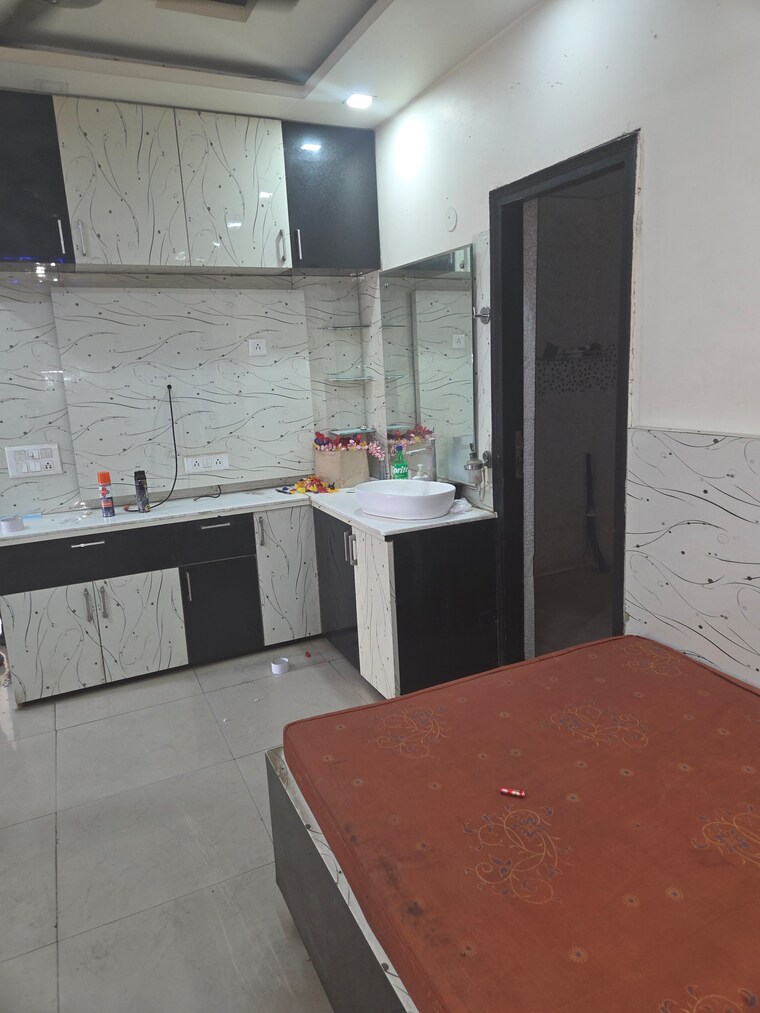 Kitchen, vetruvia-homes-3 4 Bedroom 350 Sq.Yd. Builder Floor In Sector 17 Faridabad 9555055