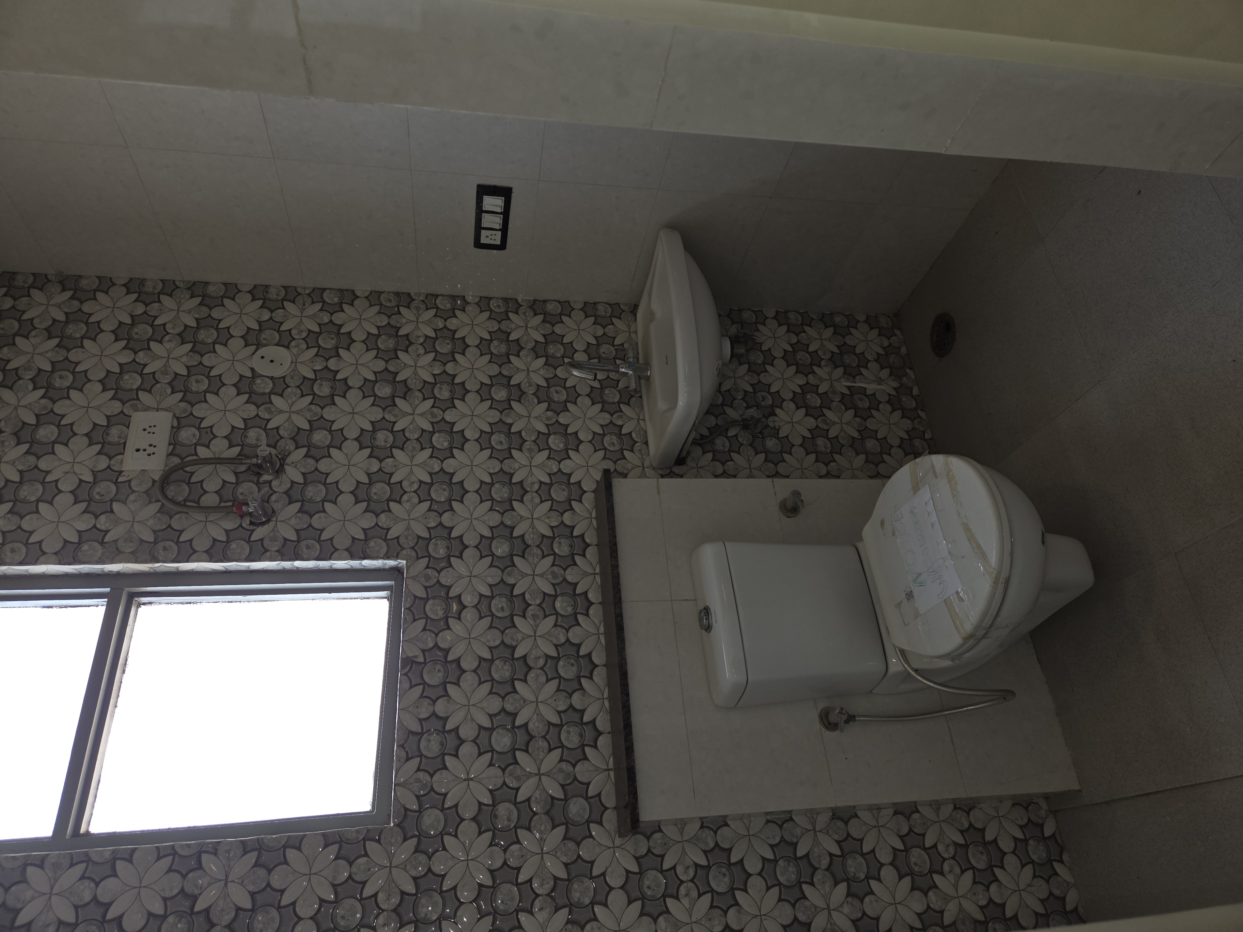 4 BHK + Servant Room 278 Sq.Yd. Builder Floor in BPTP Eden Estate