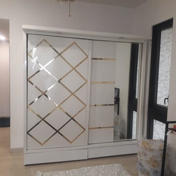 Room in 1 BHK Apartment at New Cuffe Parade, Wadala Truck Terminal – for Rent