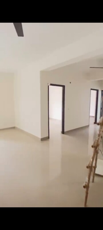 Room in 3 BHK Apartment at VVIP Addresses, Raj Nagar Extension – for Rent