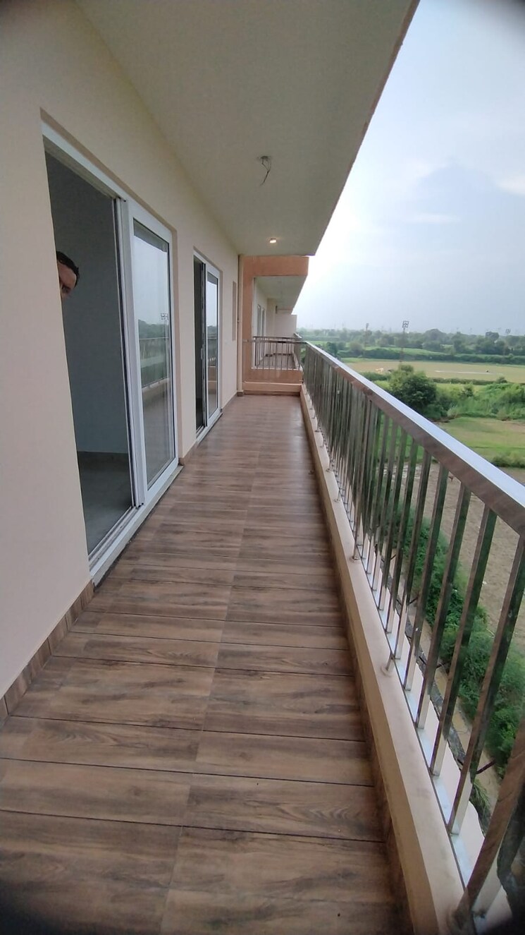 Balcony, uninav-utopia 4 Bedroom 2650 Sq.Ft. Apartment In Morti Ghaziabad 9555128
