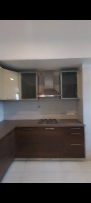 Kitchen in 3.5 BHK Apartment at Emaar The Palm Springs, Sector 54 – for Sale