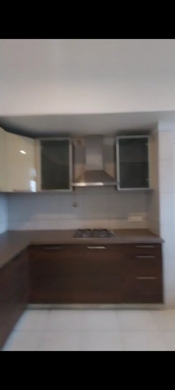 Kitchen in 3.5 BHK Apartment at Emaar The Palm Springs, Sector 54 – for Sale