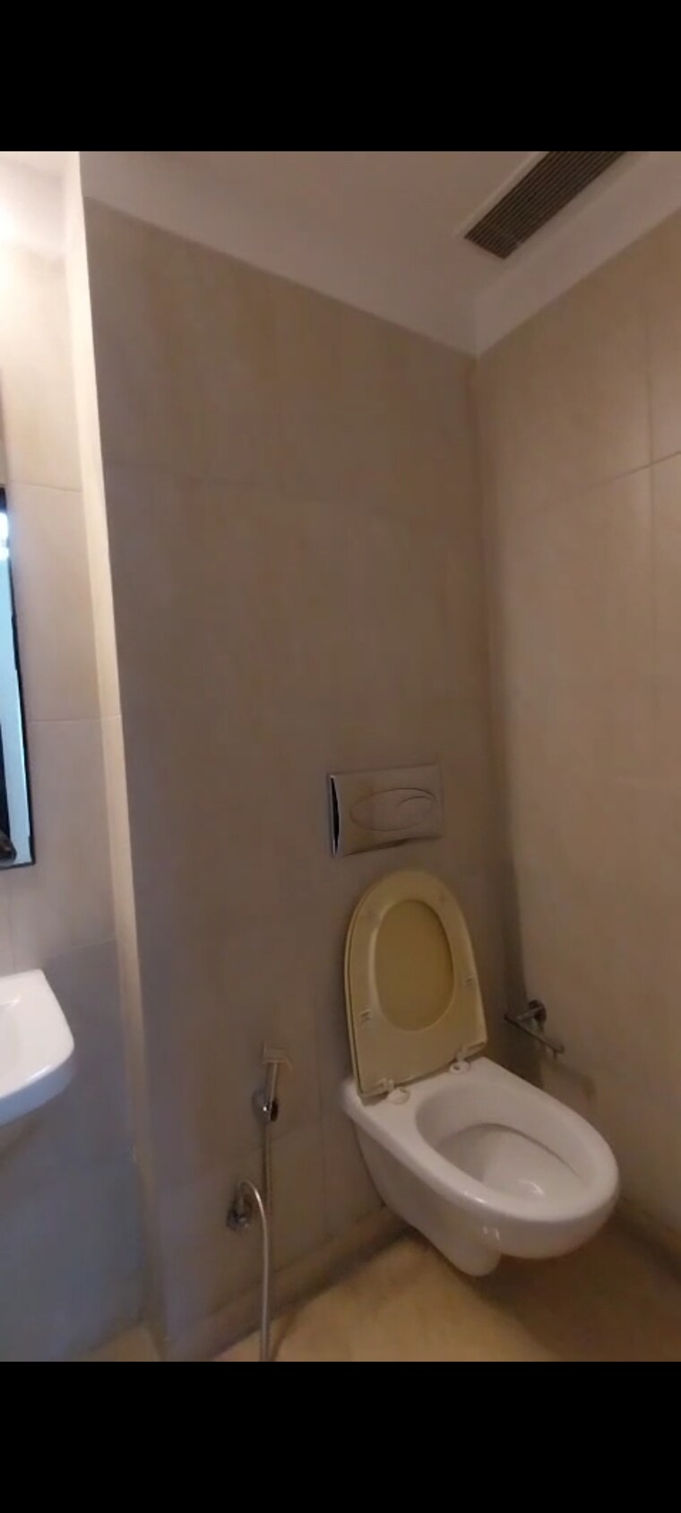 Attached Bathroom, emaar-the-palm-springs 3.5 Bedroom 3000 Sq.Ft. Apartment In Sector 54 Gurgaon 9555132