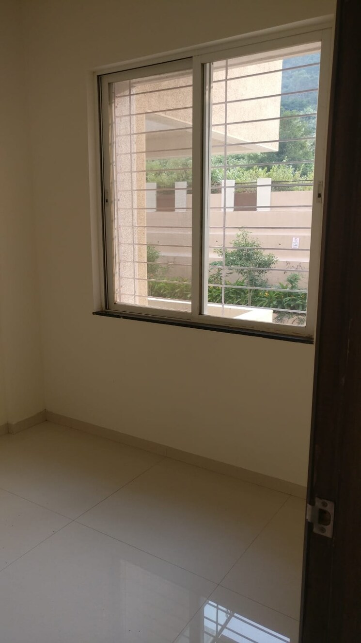 Room, pate-life-montage 2.5 Bedroom 780 Sq.Ft. Apartment In Sus Pune 9555127