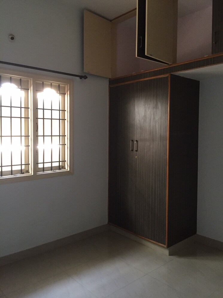 Room, hrbr layout 2 Bedroom 1100 Sq.Ft. Independent House In Hrbr Layout Bangalore 9555147