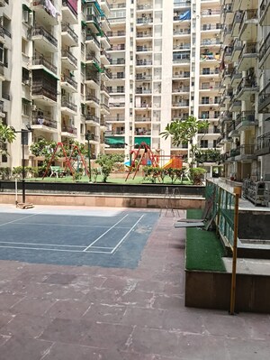 Swimming Pool in 2 BHK Apartment at Express Zenith, Sector 77 – for Rent