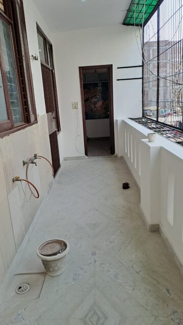 Balcony in 3 BHK Builder Floor at Green Fields Colony – for Rent