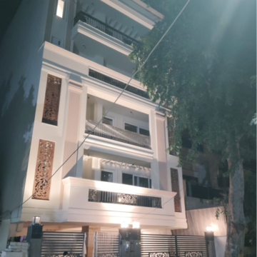6+ BHK Independent House For Sale in Connaught Place