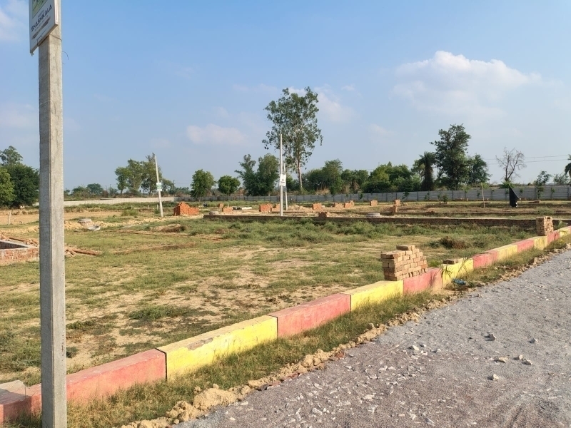 Plot For Sale in Paradise Town 