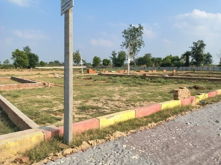Garden, sultanpur road  900 Sq.Ft. Plot In Sultanpur Road Lucknow 9555173