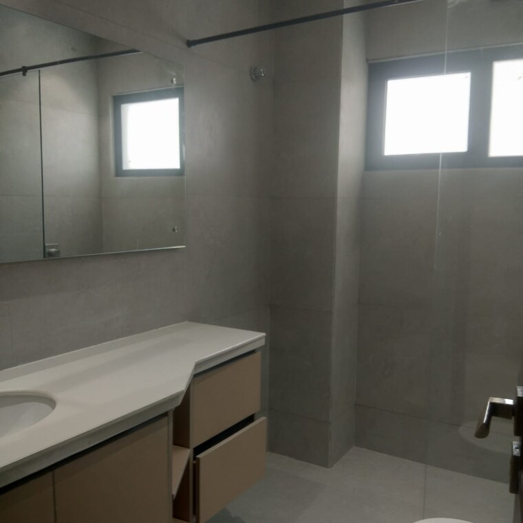 Bathroom, sector 9 1 Bedroom 850 Sq.Ft. Builder Floor In Sector 9 Gurgaon 9555183