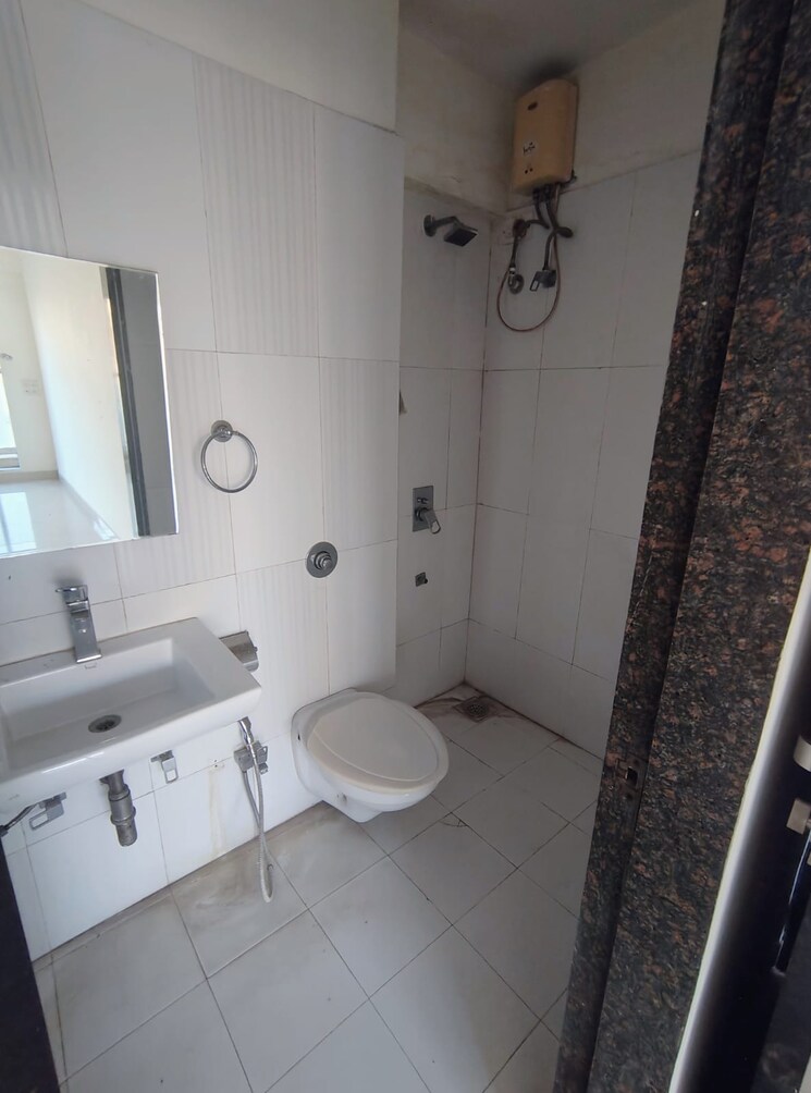 Bathroom, swastik-solitaire 1 Bedroom 715 Sq.Ft. Apartment In Chembur Mumbai 9555192