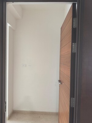 Furnished Amenities in 1 BHK Apartment at Shapoorji Pallonji Vicinia, Powai – for Rent