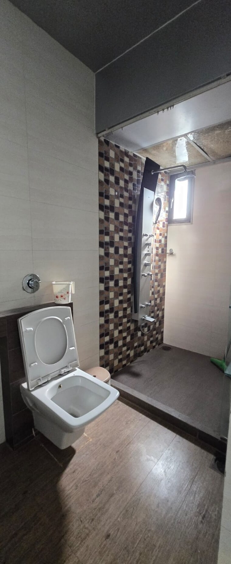 Bathroom, felicia-apartment 3 Bedroom 1300 Sq.Ft. Apartment In Pali Hill Mumbai 9555295