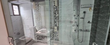 Bathroom in 3 BHK Apartment at Felicia Apartment, Pali Hill – for Rent