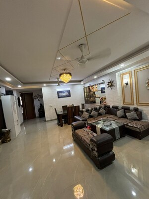 Team Area in 3 BHK Builder Floor at Saket – for Rent