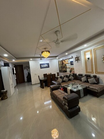 Team Area in 3 BHK Builder Floor at Saket – for Rent