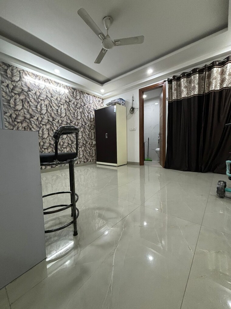 Team Area, saket 3 Bedroom 1500 Sq.Ft. Builder Floor In Saket Delhi 9555265