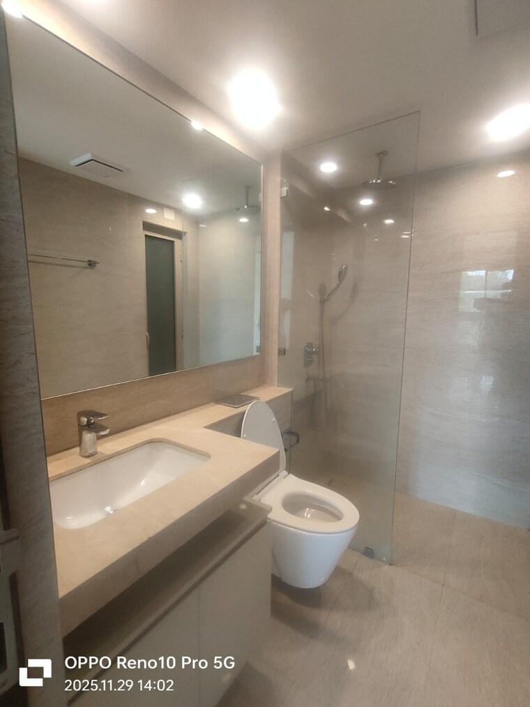 Bathroom, hiranandani-castle-rock 2 Bedroom 777 Sq.Ft. Apartment In Powai Mumbai 9555267