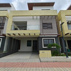 3.5 BHK + Servant Room Villa For Sale in Shriram Chirping Grove