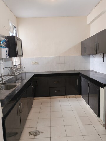 Kitchen in 3 BHK Builder Floor at Ardee City, Sector 52 – for Rent