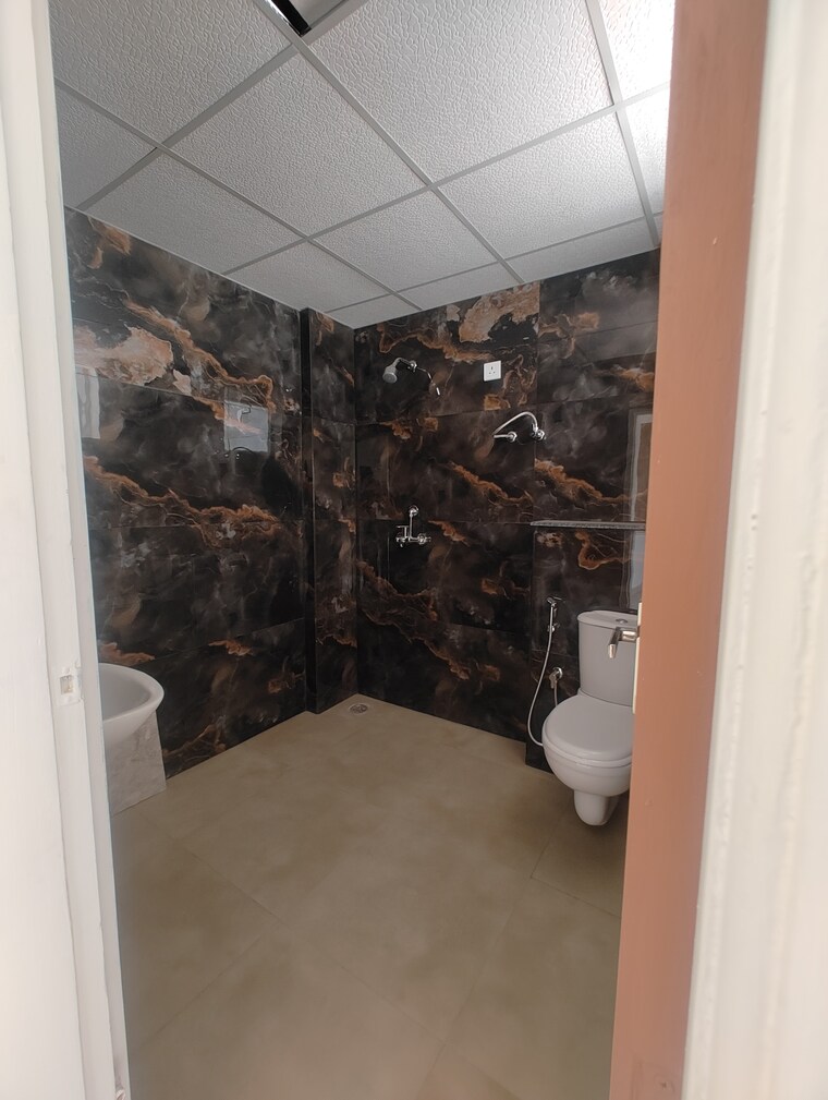 Attached Bathroom, sector 20 4 Bedroom 2244 Sq.Ft. Apartment In Sector 20 Panchkula 9555291