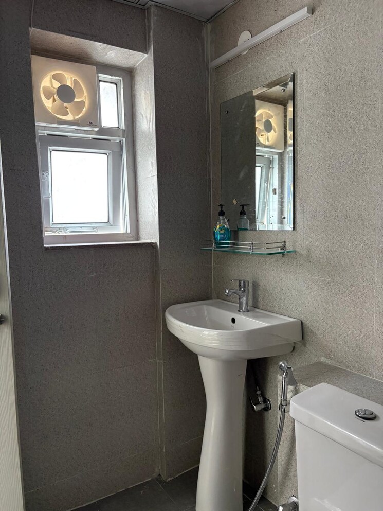 Bathroom, sector 19 dwarka 3 Bedroom 1600 Sq.Ft. Apartment In Sector 19 Dwarka Delhi 9555289