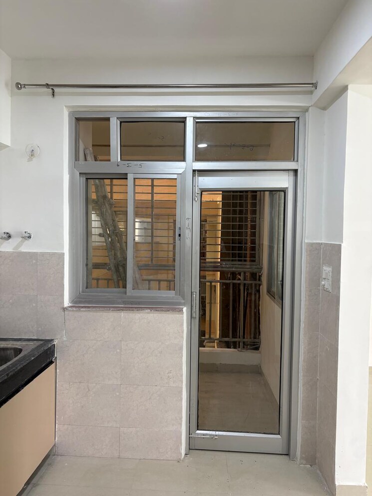 undefined, sector 19 dwarka 3 Bedroom 1600 Sq.Ft. Apartment In Sector 19 Dwarka Delhi 9555289