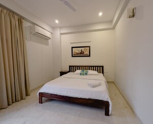2 BHK Builder Floor For Rent in Chattarpur