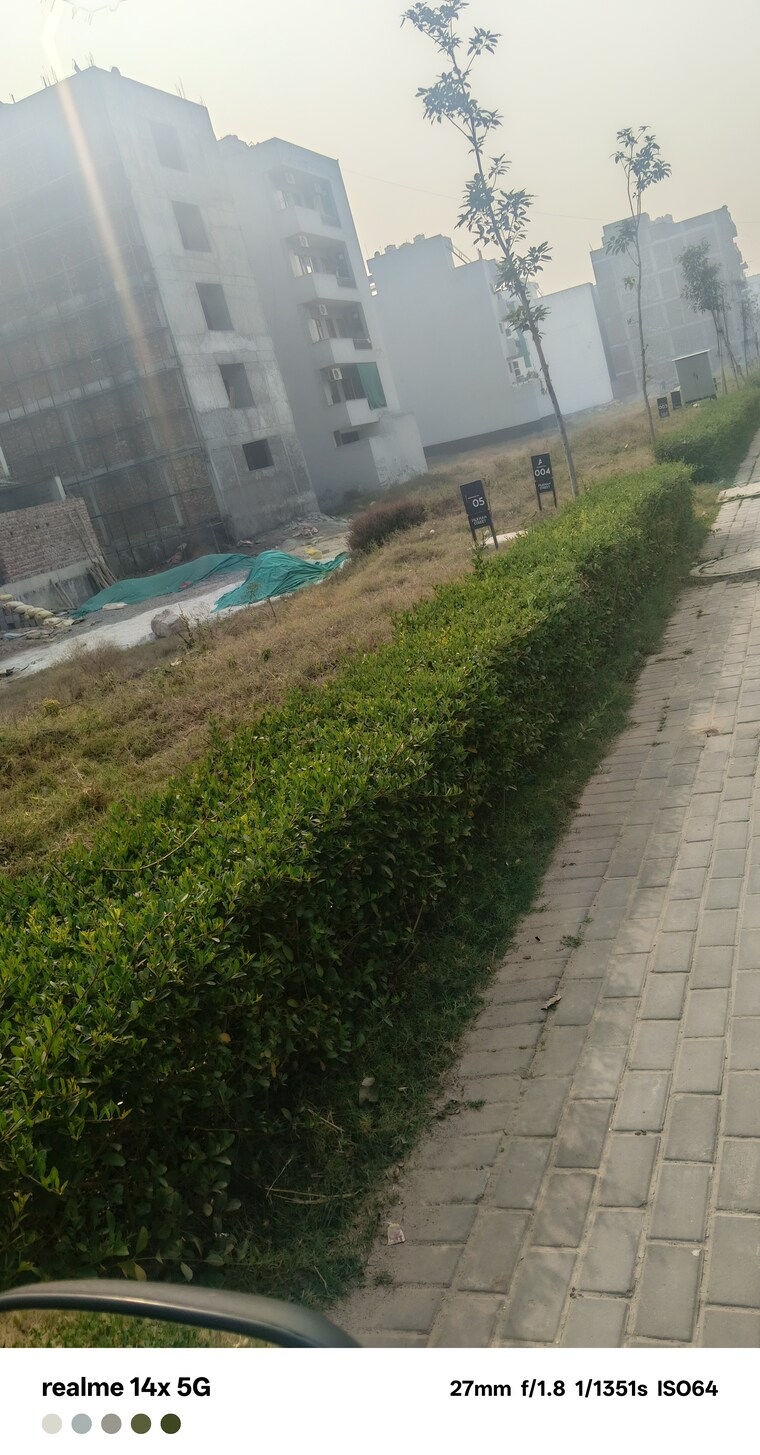 undefined, bptp-eden-estate  275 Sq.Yd. Plot In Sector 81 Faridabad 9555314