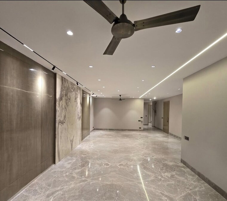 Room, ireo-city-plots 3.5 Bedroom 2700 Sq.Ft. Builder Floor In Sector 60 Gurgaon 9555317